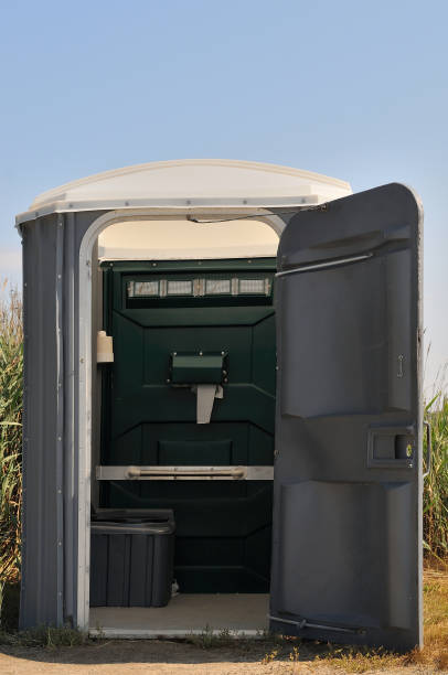 Portable Toilet Options We Offer in Palm Springs North, FL